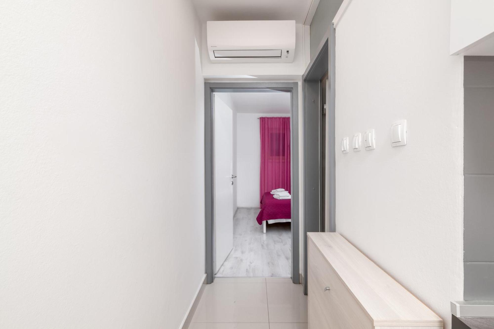 Apartments With A Parking Space Rabac, Labin - 6464 Exterior photo